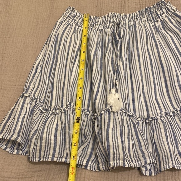 H&M white and blue stripped skirt. Size Xs. - Picture 5 of 10